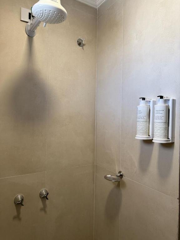 The suite's shower in its own space